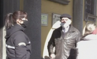 Раздават пенсиите в Бургас при строги мерки за безопасност