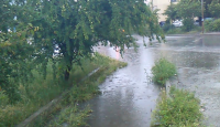 Силен порой с гръмотевици се изля в Дупница