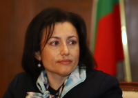 На живо: Брифинг на земеделския министър Десислава Танева
