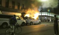 Протестите в Ню Йорк прераснаха в бунтове, мародерства...